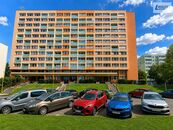 Prodej bytu 2+kk se šatnou, komorou a sklepem, OV, 47 m, 11. patro, výtahy, cena 3890000 CZK / objekt, nabízí 