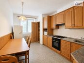Byt 3+1/lodžie, komora, sklep, 91 m2, 1. patro, výtah, cena 16000 CZK / objekt / měsíc, nabízí 
