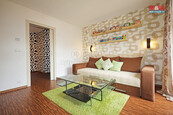 Prodej bytu 2+1, 33 m2, Karlovy Vary, ul. Vítězná, cena 2623460 CZK / objekt, nabízí
