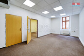 Pronájem kancelářského prostoru 40 m2 v Plzni, ul. Prešovská, cena 15424 CZK / objekt / měsíc, nabízí M&M reality holding a.s.
