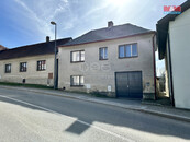 Prodej rodinného domu, Černovice, Mariánské náměstí, cena 1990000 CZK / objekt, nabízí 