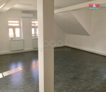 Pronájem kancelářského prostoru v Rožnově pod Radhoštěm, cena 7800 CZK / objekt / měsíc, nabízí 