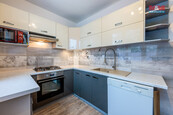 Prodej bytu 4+1, 85 m2, Karlovy Vary, ul. Lidická, cena 4519000 CZK / objekt, nabízí 