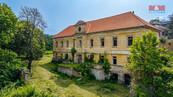 Prodej zámku, 18484 m2, Zvoleněves, cena 39999000 CZK / objekt, nabízí