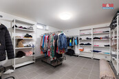 Prodej obchod a služby, 180 m2, cena 10350000 CZK / objekt, nabízí 