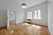 Pronájem bytu 2+1, 48 m2 ul. Závodu míru, Karlovy Vary, cena 9000 CZK / objekt / měsíc, nabízí
