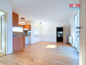 Pronájem bytu 2+kk s terasou, 40 m2, Brno-Lesná, ul. Okružní, cena 16000 CZK / objekt / měsíc, nabízí