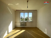 Pronájem bytu 1+kk, 20 m2, Postoloprty, ul. Jiráskovo náměstí, cena 7500 CZK / objekt / měsíc, nabízí