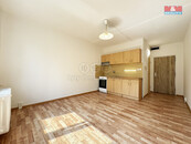 Pronájem bytu 1+kk, 20 m2, Karlovy Vary, ul. Východní, cena 8000 CZK / objekt / měsíc, nabízí 