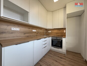 Pronájem bytu 3+1, 56 m2, Karviná, ul. Haškova, cena 14500 CZK / objekt / měsíc, nabízí
