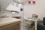 Prodej bytu 2+kk, 41 m2, Karlovy Vary, ul. Svahová, cena 3490000 CZK / objekt, nabízí