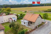 Prodej rodinného domu 4+1, 826 m2, Valy