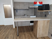 Pronájem bytu 1+kk, 32 m2, Karviná, ul. Karola Śliwky, cena 8900 CZK / objekt / měsíc, nabízí 