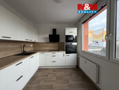 Pronájem bytu 2+1, 62 m2, Chomutov, ul. Holešická, cena 17000 CZK / objekt / měsíc, nabízí M&M reality holding a.s.