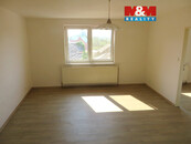 Pronájem bytu 3+1, 60 m2, Kravaře, ul. Hlučínská, cena 13500 CZK / objekt / měsíc, nabízí 