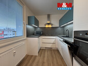 Pronájem bytu 3+1, 72 m2, České Budějovice, ul. J. Bendy, cena 18000 CZK / objekt / měsíc, nabízí 