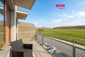 Prodej bytu 1+kk/b, 33 m2, gar. stání, Praha 9, Hostavice, cena 6550000 CZK / objekt, nabízí 