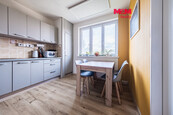 Prodej bytu 4+1, 74 m2, Větrušice, ul. Jižní, cena 6990000 CZK / objekt, nabízí 