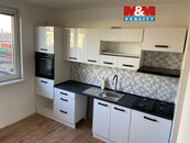 Pronájem bytu 3+1, 81 m2, Rychvald, ul. Náměstí Míru, cena 13300 CZK / objekt / měsíc, nabízí 