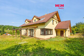 Prodej rodinného domu, 240 m2, 1302m2 pozemek, obec Mořina, cena 18560000 CZK / objekt, nabízí 