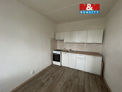 Pronájem bytu 3+1 s lodžií v Mostě, ul. Albrechtická, cena 11500 CZK / objekt / měsíc, nabízí 