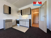 Pronájem bytu 1+kk, 33 m2, Pelhřimov, ul. Táborská, cena 12000 CZK / objekt / měsíc, nabízí 