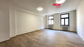 Pronájem bytu 3+1, 82 m2, 4. NP, Olomouc, ul. Švédská, cena 20000 CZK / objekt / měsíc, nabízí 
