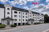 Pronájem bytu 3+1 v Pardubicích, ul. Na Labišti, cena 17000 CZK / objekt / měsíc, nabízí 