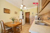 Zděný byt 3+1 s lodžií, garáží a zahradou, Velké Pavlovice, cena 5699000 CZK / objekt, nabízí 