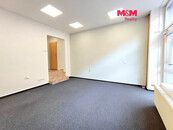 Pronájem obchod a služby, 40 m2, Ostrava, ul. 28. října, cena 12100 CZK / objekt / měsíc, nabízí M&M reality holding a.s.