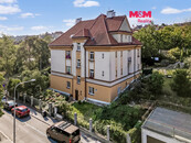 Prodej byt 1+kk, 38 m2, zahrada 93 m2 Praha, ul. V břízkách,, cena 6490000 CZK / objekt, nabízí 