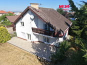Prodej rodinného domu, 5+1, 203 m2, Jesenice, ul. Akátová, cena 28927500 CZK / objekt, nabízí M&M reality holding a.s.