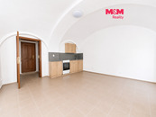 Pronájem bytu 1+kk, 30 m2, Jindřichův Hradec, ul. Vídeňská, cena 6500 CZK / objekt / měsíc, nabízí 