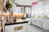 Prodej bytu 2+1, 62 m2, DV, Chomutov, ul. Holešická, cena 2499000 CZK / objekt, nabízí 