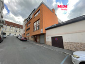 Prodej garážového stání, 11 m2, Praha 5 - Košíře, ul. Tůmova, cena 699000 CZK / objekt, nabízí M&M reality holding a.s.