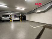 Prodej garážového stání, 11 m2, Praha 5 - Košíře, ul. Tůmova, cena 664050 CZK / objekt, nabízí M&M reality holding a.s.