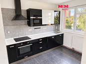 Pronájem bytu 3+1 v Kladně, ul. Kordačova, cena 26000 CZK / objekt / měsíc, nabízí 