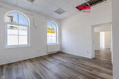 Pronájem ordinace s bytem 3+1, Nový bor - centrum