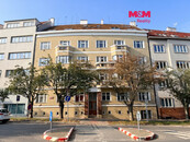 Pronájem bytu 1+kk v Praze, ul. Koulova, cena 22000 CZK / objekt / měsíc, nabízí M&M reality holding a.s.