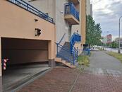 Garážové stání 15 m2, P8-Troja, Hnězdenská, cena 2000 CZK / objekt / měsíc, nabízí 