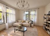 Byt 2+1 81 m2 v 1.p. secesního domu s výtahem, P3-Žižkov, Velehradská, cena 35000 CZK / objekt / měsíc, nabízí TRINITY reality