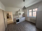 Pronájem bytu 3+1 v Pelhřimově, cena 11000 CZK / objekt / měsíc, nabízí 