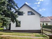 Rodinný dům s pozemky v Hlubočanech u Vyškova, cena 13950000 CZK / objekt, nabízí