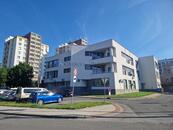 Ordinace ve zdravotním středisku Katka, Opava, ul. Partyzánská, cena 13000 CZK / objekt / měsíc, nabízí Carroll & Dohnal s.r.o.