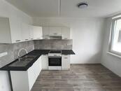 Pronájem bytu 3+1, ul. Kpt. Jaroše, bl.603, cena 12500 CZK / objekt / měsíc, nabízí 