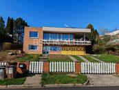 Pronájem rodinný dům Zlín Nivy - 2 bytové jednotky (5+1 a 1+1) + 3 garáž + dílna + sklad + parkování