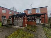 Prodej - půldomek s garáží vhodný pro bydlení nebo podnikáí Zlín Zálešná XII, cena 5150000 CZK / objekt, nabízí BEN realitní kancelář s.r.o.