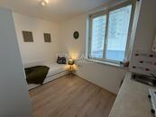 Pronájem - cihlový byt 1+kk 14m2 Zlín Lorencova (vedle ulice Kvítková) - centra města, cena 8500 CZK / objekt / měsíc, nabízí 