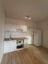 Pronájem - pěkný zrekonstruovaný byt 1+kk Javorová Zlín, cena 12000 CZK / objekt / měsíc, nabízí 