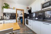 Prodej bytu 3+1 s balkonem, s novou kuchyní, ul. U Lesíka, Znojmo, cena 3950000 CZK / objekt, nabízí